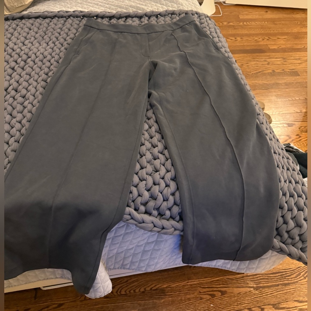 Lululemon Softstreme Pintuck mid rise pant